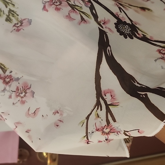 Dress - Picture 6 of 9